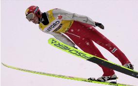 Gottwald notches 4th win at Nordic combined Nayoro meet